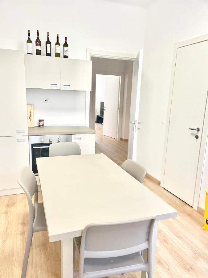 Camera Con Bagno Privato - Zona Bocconi มิลาน ภายนอก รูปภาพ